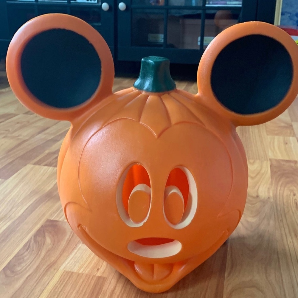 Mickey Mouse Pumpking‎ light Up with Orange Bulb new condition